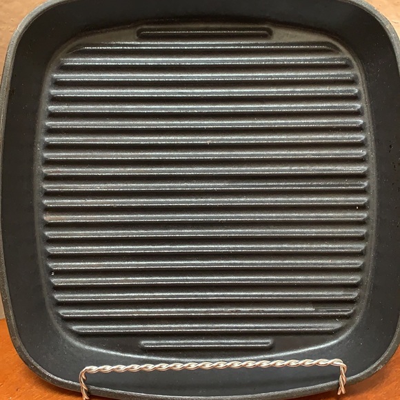 Cuisinart..CHEF’S CLASSIC CAST IRON SQUARE GRILL. - Picture 2 of 9
